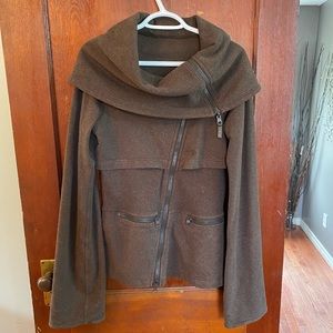 Lululemon jacket 8
